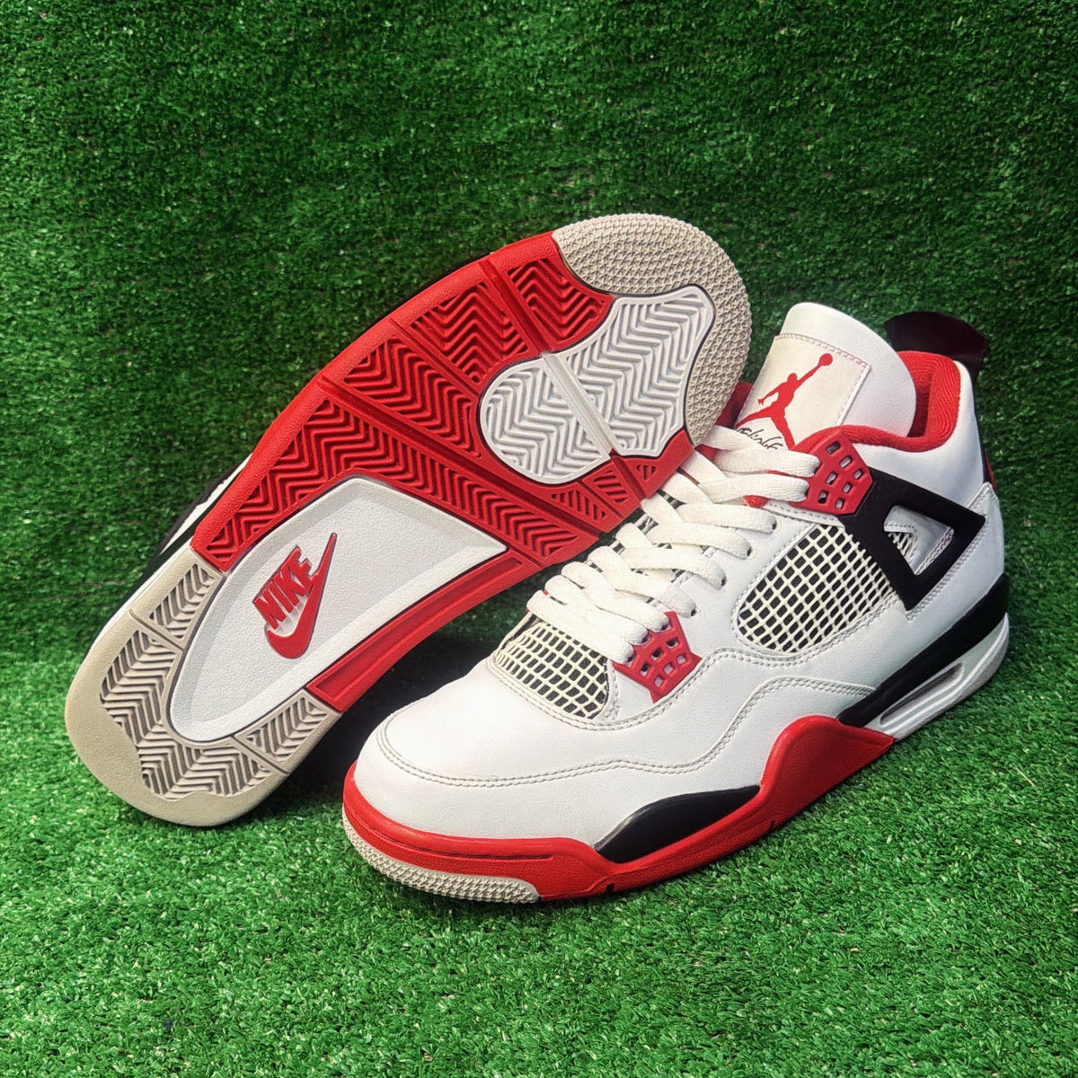 Jordan 4 Retro Fire Red (2020 Release) ( Size 10.5 )