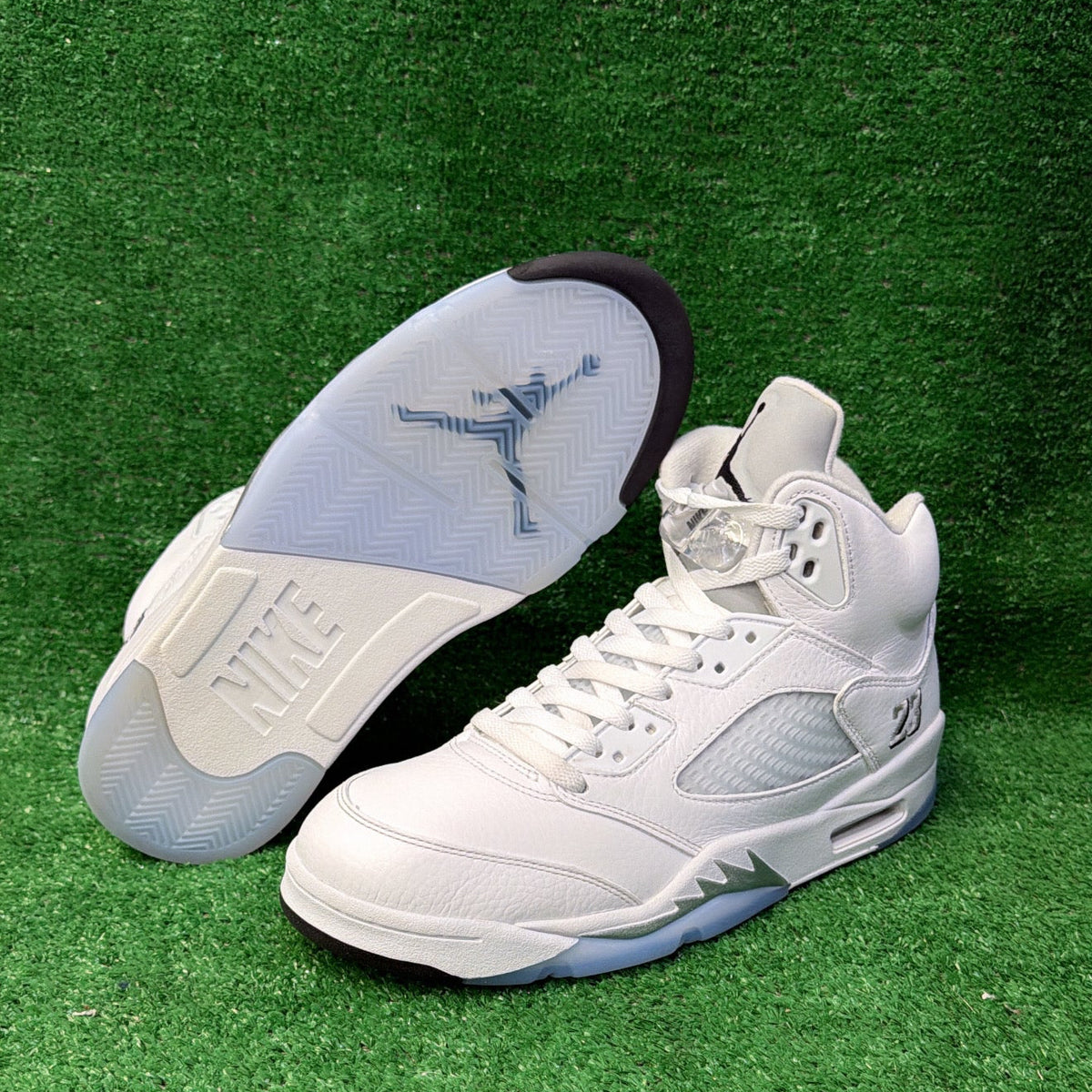 Jordan 5 Retro White Metallic ( Size 9 )