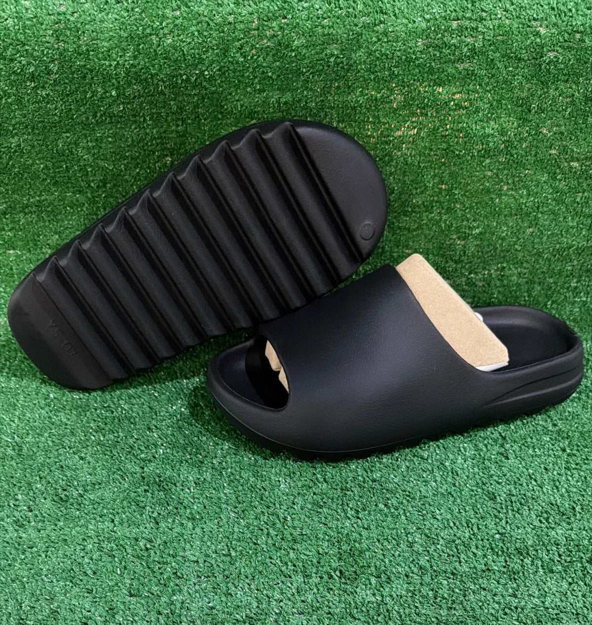 Yzy YS-01 Black