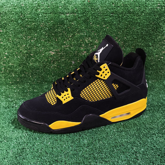 Jordan 4 Retro Thunder (Size 13)
