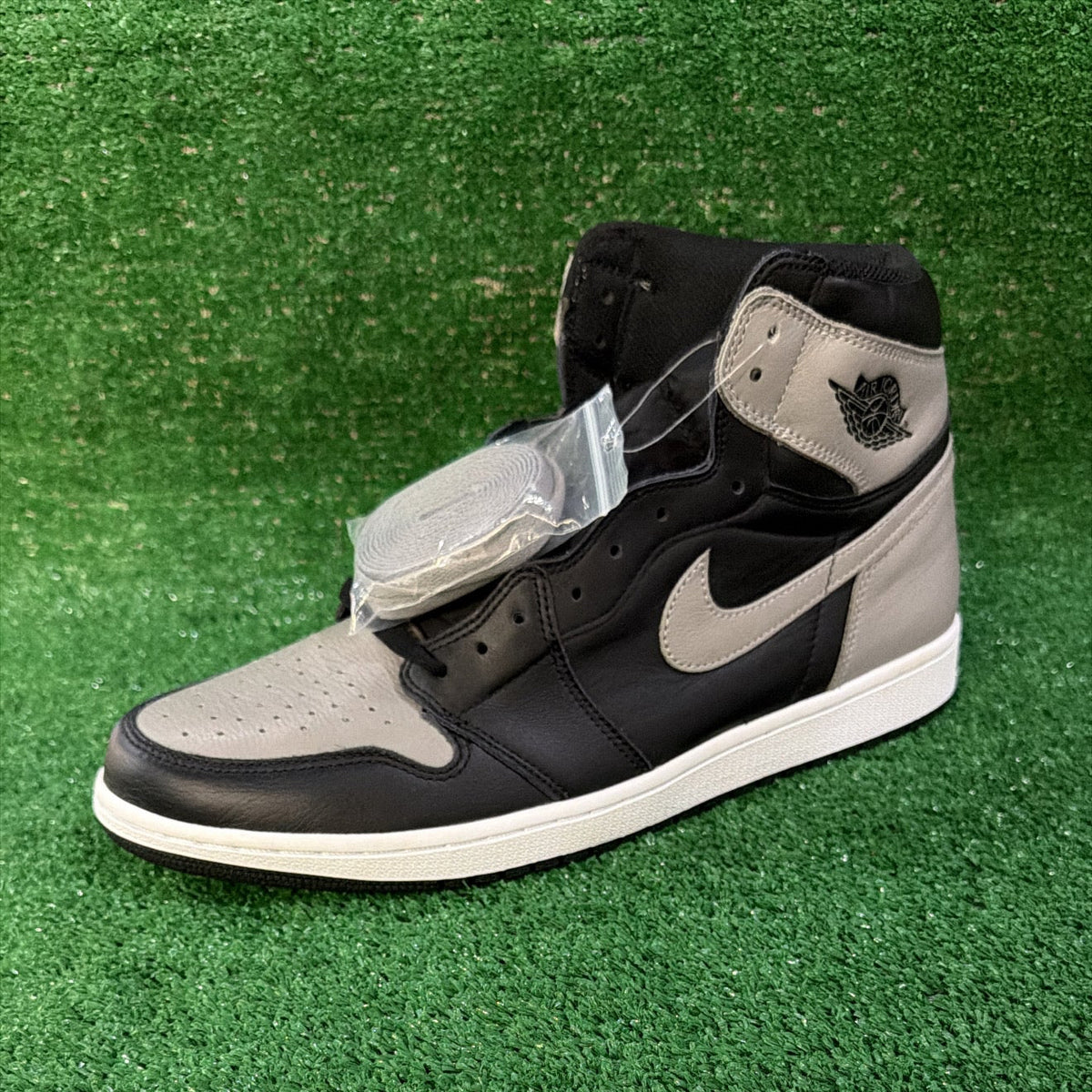 Jordan 1 Retro High Shadow (2018 Release) (Size 13)