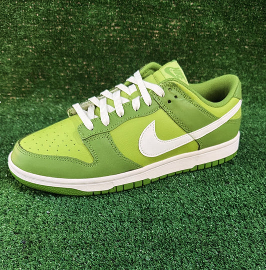 Nike Dunk Low Chlorophyll ( Size 10 )
