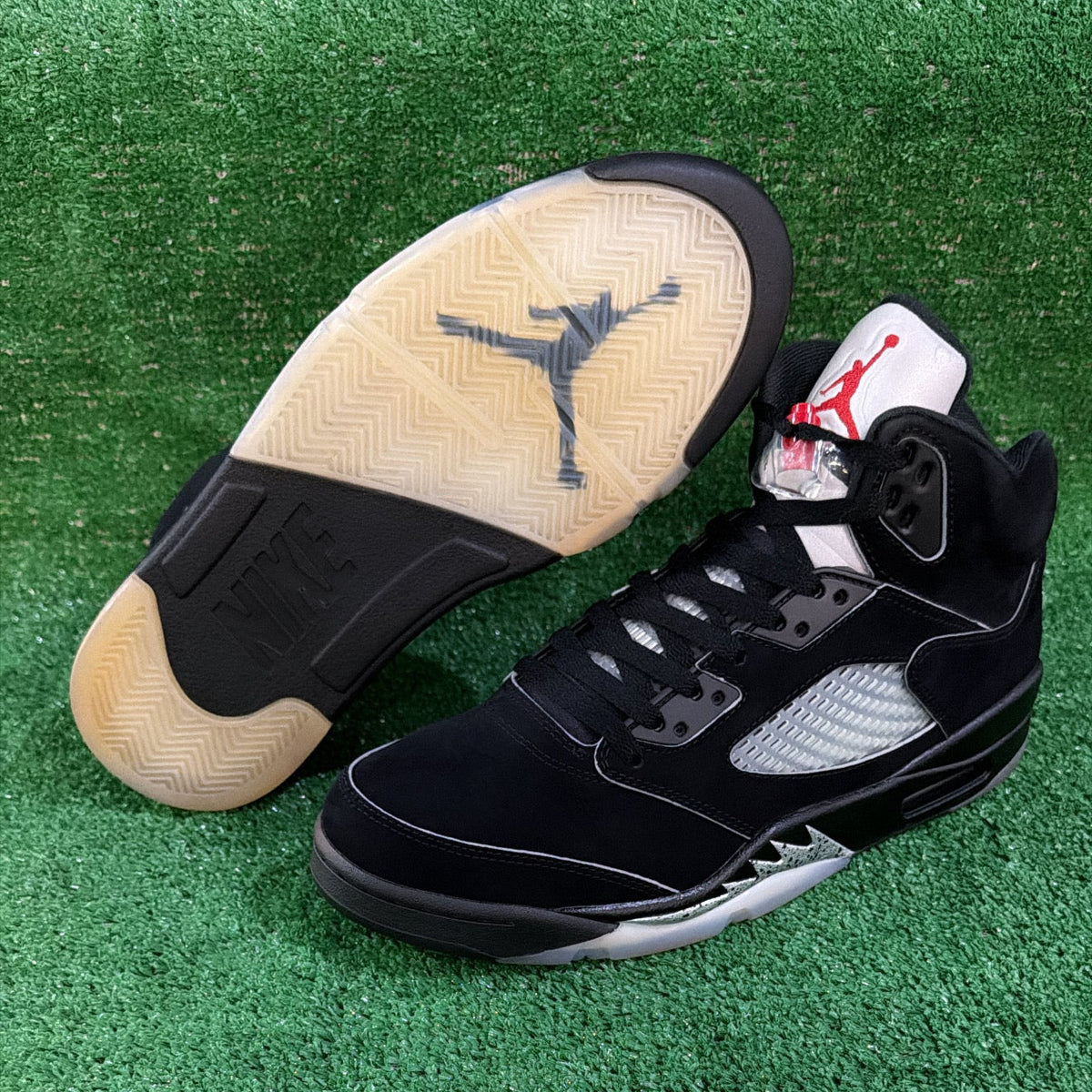 Jordan 5 Retro Og Black Metallic Reimagined ( Size 11 )